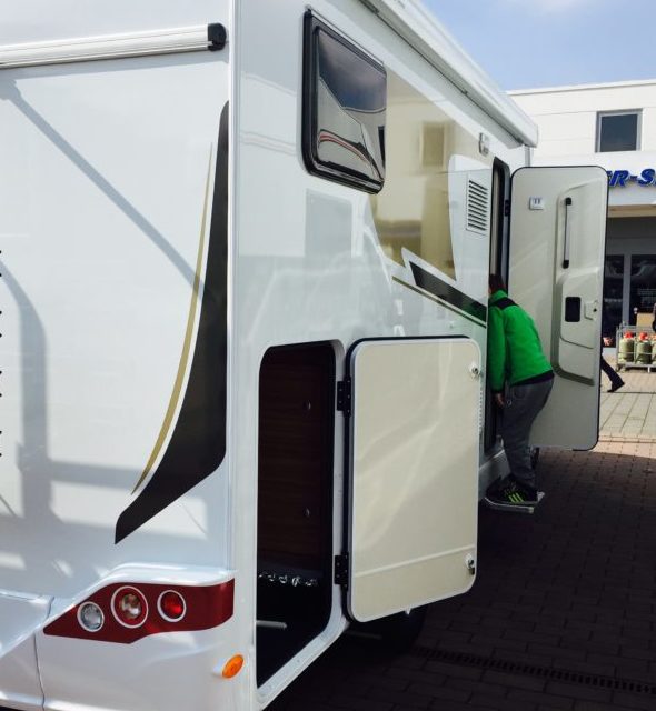 wohnmobil-familie-kauf